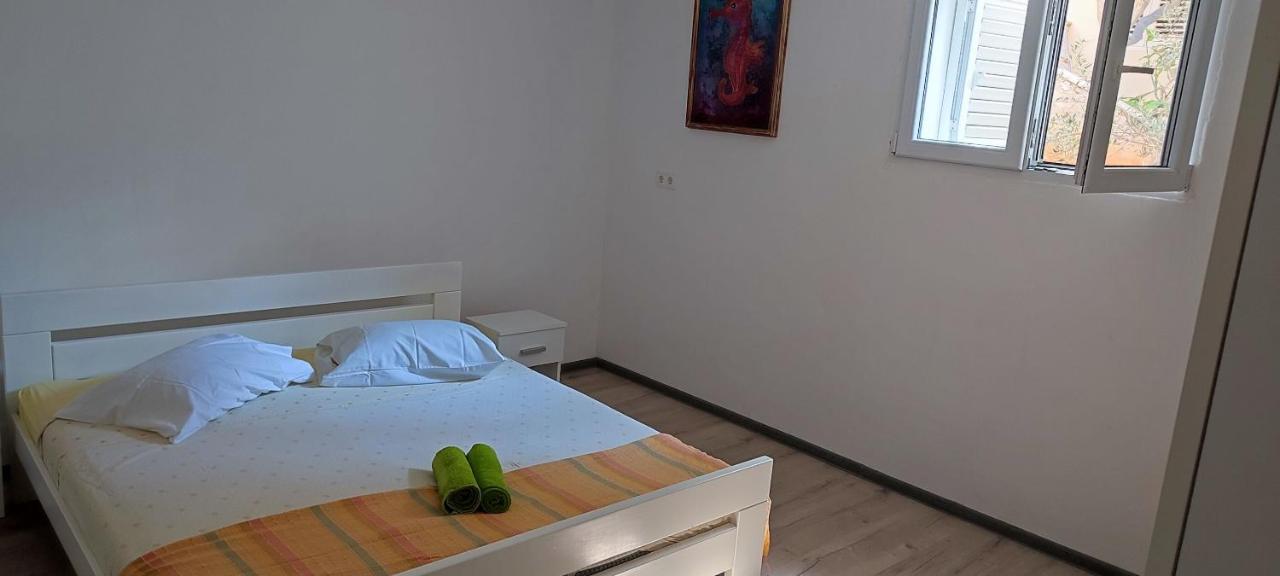 Apartments Ivan Прижба Екстериор снимка